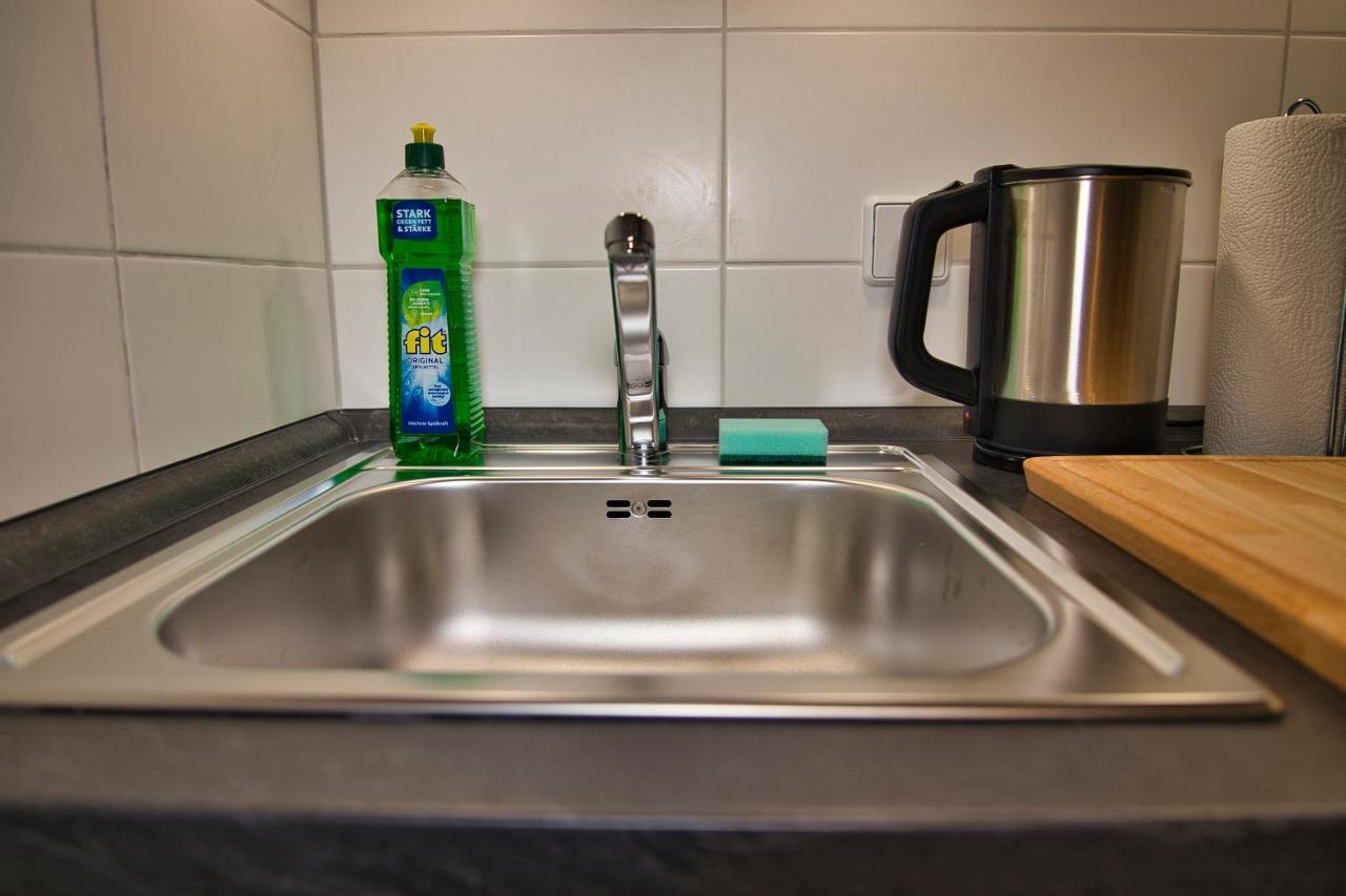 Rr - Tiny - Parking - Kitchen - Wifi Apartment